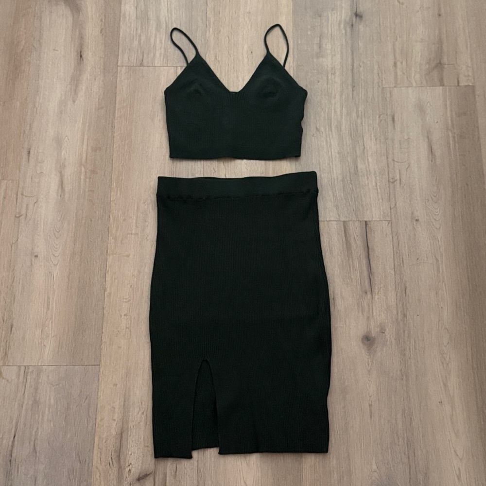 Dark Green 2 Piece Set - Picture 4 of 5